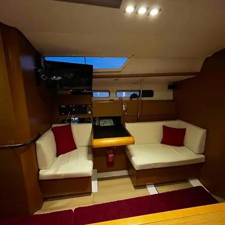 Båthotell Luxury Sailing *