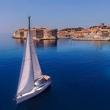 Luxury Sailing *