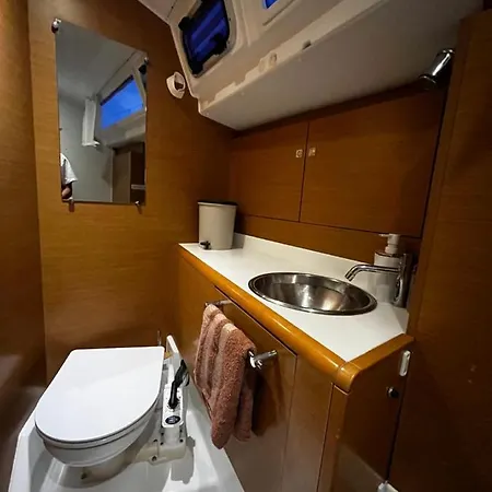 Luxury Sailing *